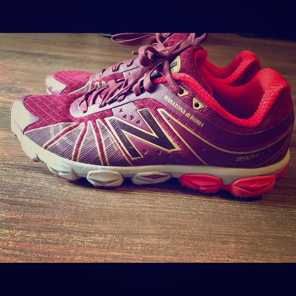 new balance 690 gold